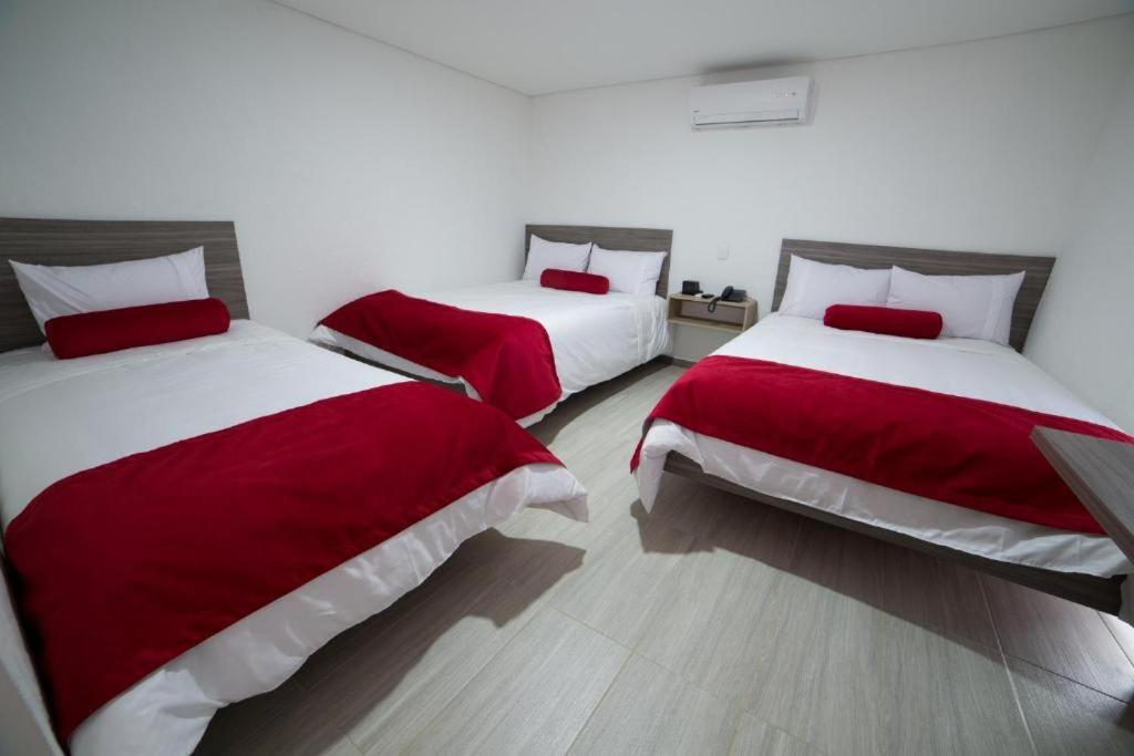 Hotel Med 70 Medellin Ngoại thất bức ảnh
