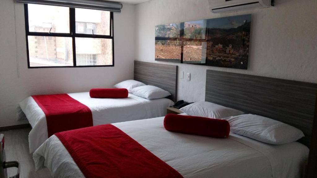 Hotel Med 70 Medellin Ngoại thất bức ảnh